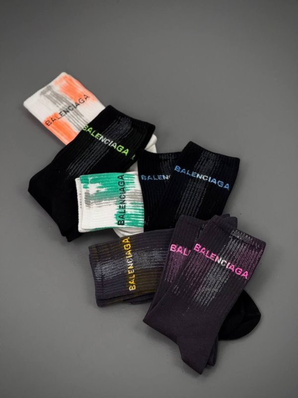 جوراب،جوراب مردانه،جوراب ساق بلند،جوراب نیم ساق،جوراب زنانه