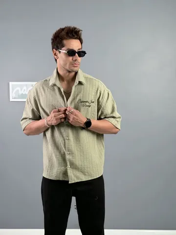 پیراهن مردانه باکسی گلدوزی آستین کوتاه راه راه نخی کد 601608