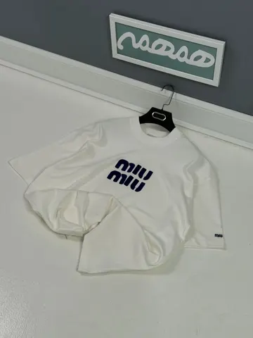 تیشرت مردانه گلدوزی لش طرح MIU MIU کد 600942